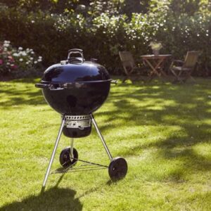 Alternative view of WEBER Master-Touch GBS E-5750 BLK EU