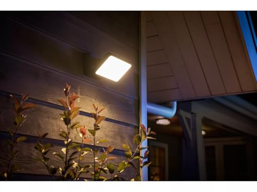 Philips Hue Outdoor Bundle – Kabelloser Bewegungssensor (IP54) Welcome Flutlicht 15 W (2300 lm) – Smarte Gartenbeleuchtung – Bild 8