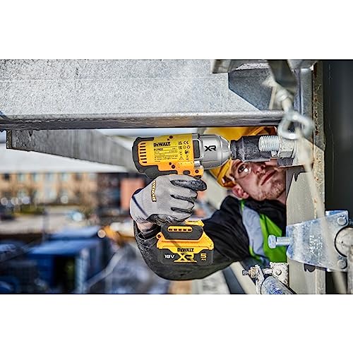 DEWALT XR Akku-Schlagschrauber DCF900P2T (18V, ½ Zoll Außenvierkant-Aufnahme mit Spreng- bzw. HOG-Ring, 1.396 Nm Anzugsmoment & 1.898 Nm Lösemoment, inkl. 2x 5.0Ah Akkus, Ladegerät & T-STAK Box) – Bild 4