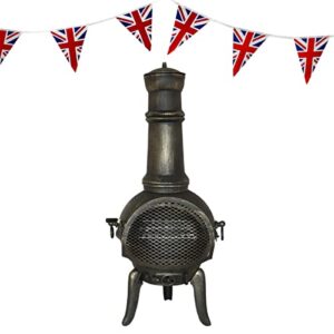 Gusseiserner Kaminofen für den Außenbereich, Garten, Terrasse, Heizung, Holzkamin und Grill, Funkenschutz, inklusive Schürhaken, Grill, Toastrost und 10 m Wimpelkette mit Union Jack, 25 doppelseitige