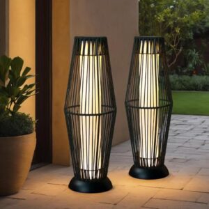 TRIROCKS Solar Rattan Stehlampe 2 Stück Solarbetriebene Gartenlaterne aus Korbgeflecht mit Olifen-Seil Wasserdicht Bodenlampen Solar LED Stehlampen für Außenbereich Hof Terrasse Garten Schwimmbad