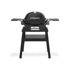 Weber Q 1200N Gasgrill mit kompaktem Ständer Beistelltischen, 1 Brenner, elektronische Zündung, porzellanemaillierter Gusseisenrost, mit Deckelthermometer - Schwarz (1501084)